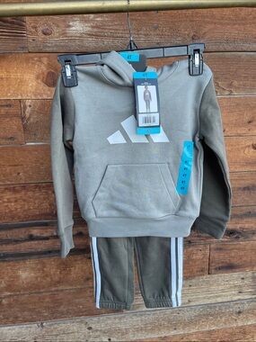 Adidas Toddler 2-Piece Hoodie Jogger Set 4T Olive Green NWT